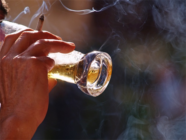 高血粘、抽煙、喝酒-康興醫(yī)療器械官網(wǎng)