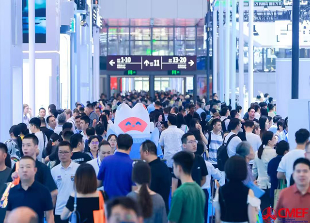 擁擠、展會、熱鬧-康興醫(yī)療器械官網(wǎng)